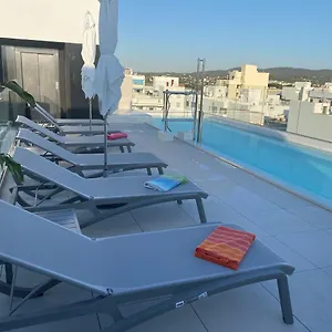 Hotel M.