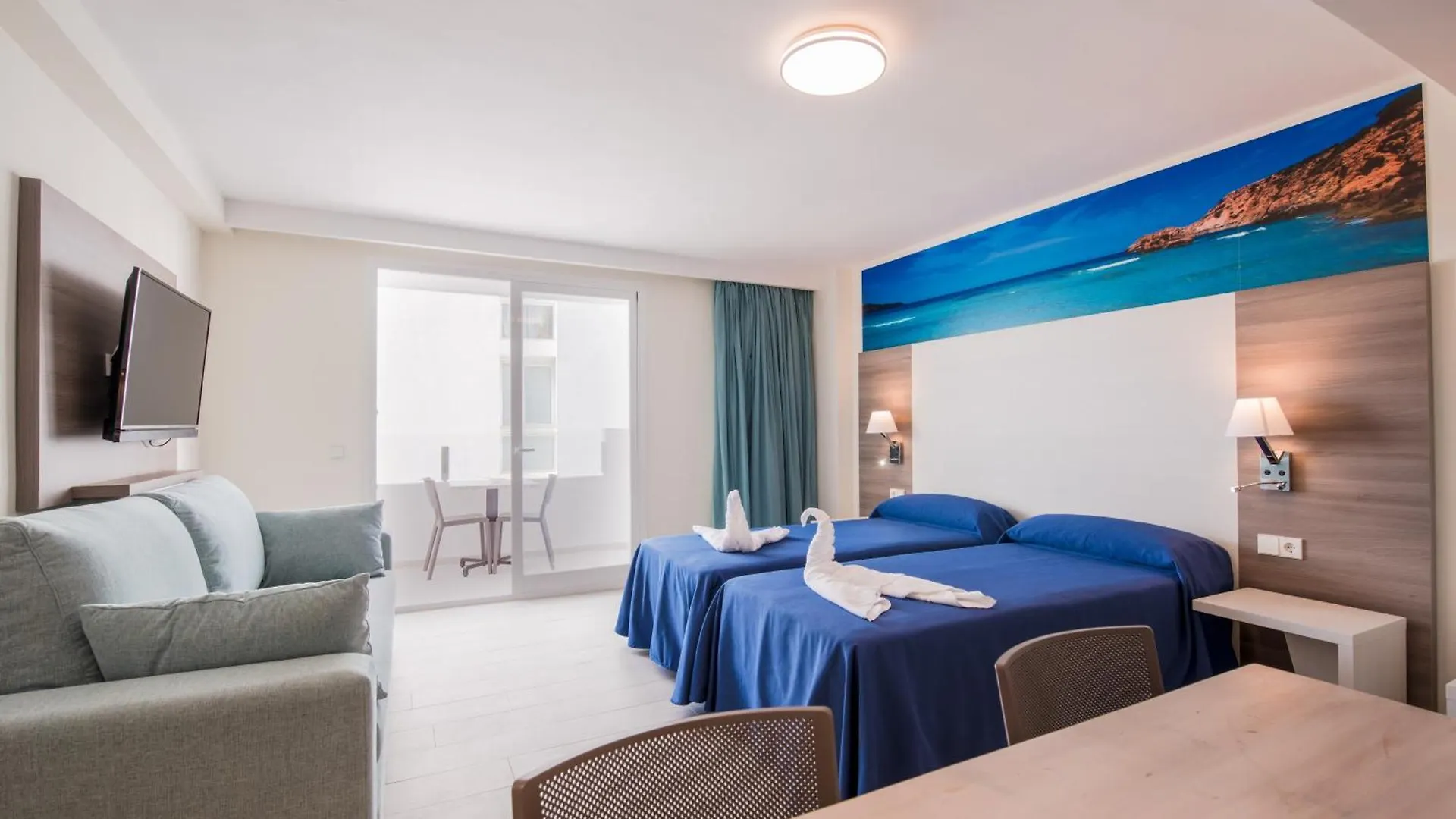 Apartamentos Los Angeles Sant Antoni de Portmany 2*,  Spagna
