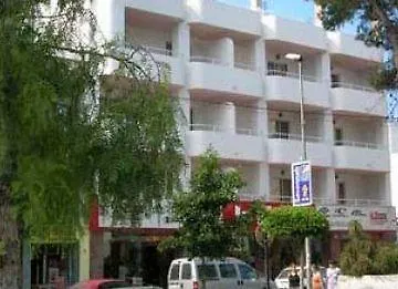 Apartamentos Los Angeles Sant Antoni de Portmany 2*,