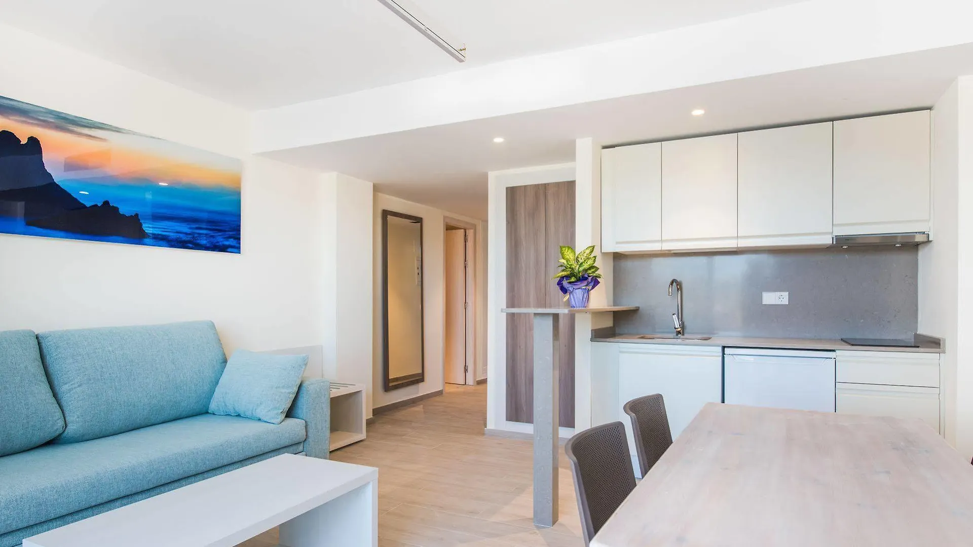 Apartamentos Los Angeles Sant Antoni de Portmany Aparthotel